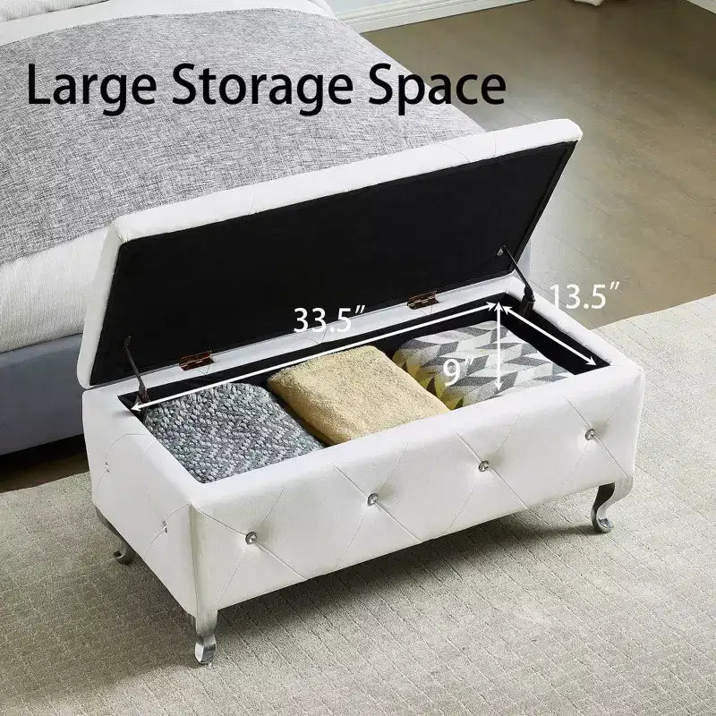 Ottoman de rangement 38 po en similicuir capitonné avec bouton en cristal