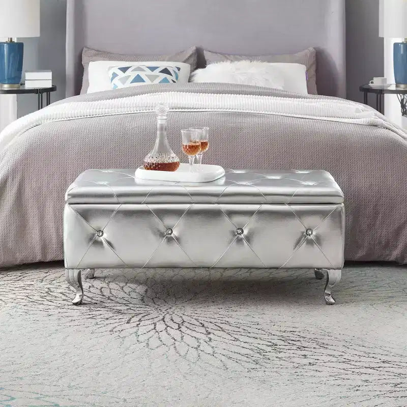Ottoman de rangement 38 po en similicuir capitonné avec bouton en cristal