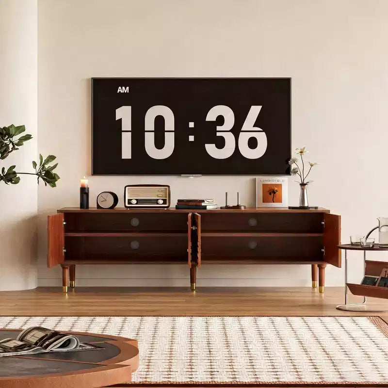 Meuble TV de style médiéval de 170 cm avec portes d'armoire sculptées, meuble de divertissement moderne pour téléviseurs de moins de 80 pouces