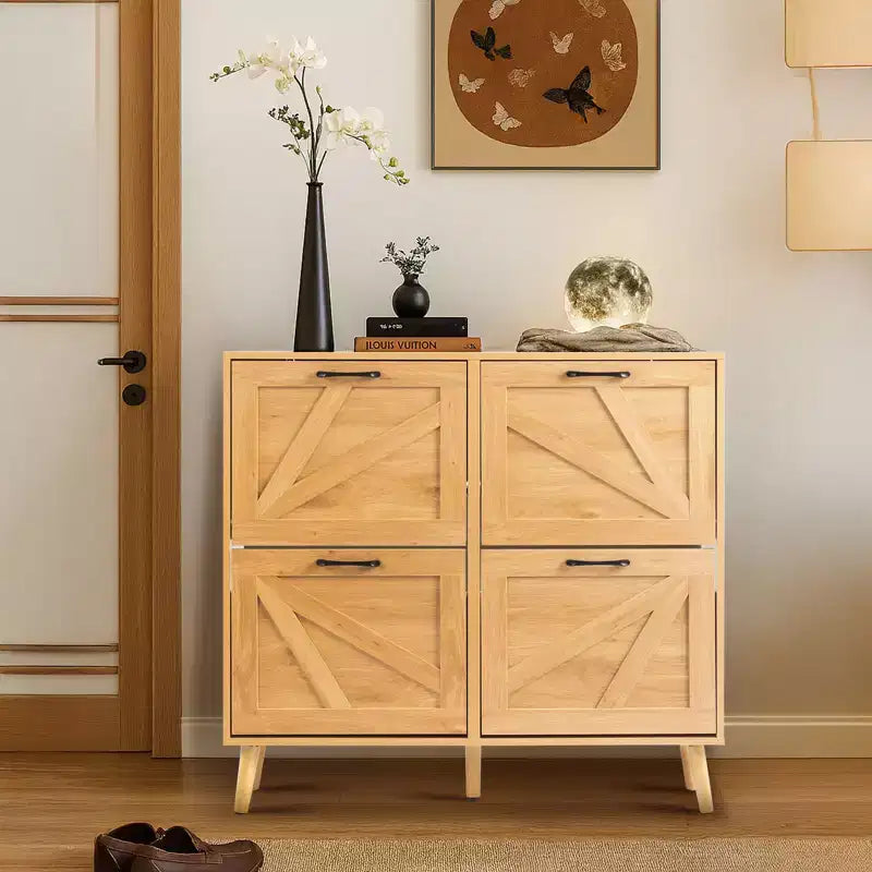 Porte de grange 4 poignées noires charnière panneau de particules gaufré pieds naturels meuble à chaussures 106 cm bois naturel