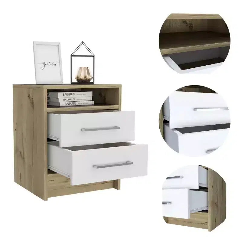 Avec un design épuré et moderne, cette table de chevet, table d'appoint, table d'appoint avec plateau supérieur, deux tiroirs – Blanc / Chêne clair offre un rangement pratique.