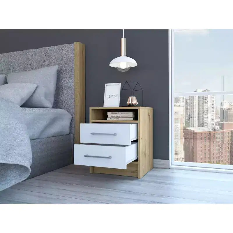 Avec un design épuré et moderne, cette table de chevet, table d'appoint, table d'appoint avec plateau supérieur, deux tiroirs – Blanc / Chêne clair offre un rangement pratique.